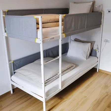 Casa Loro, - Di Apartament *