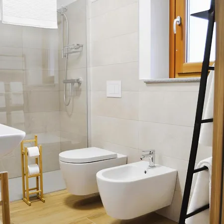 Casa Loro, - Di Apartament